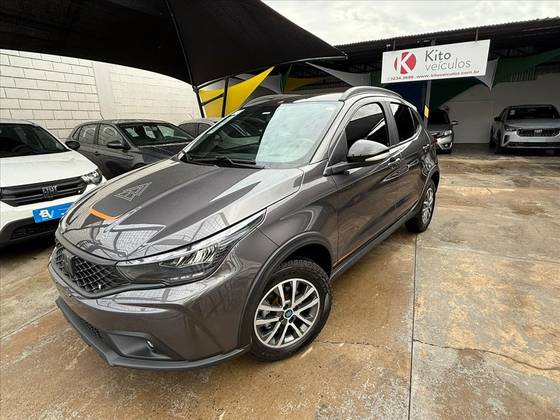 FIAT ARGO 1.3 FIREFLY FLEX TREKKING MANUAL